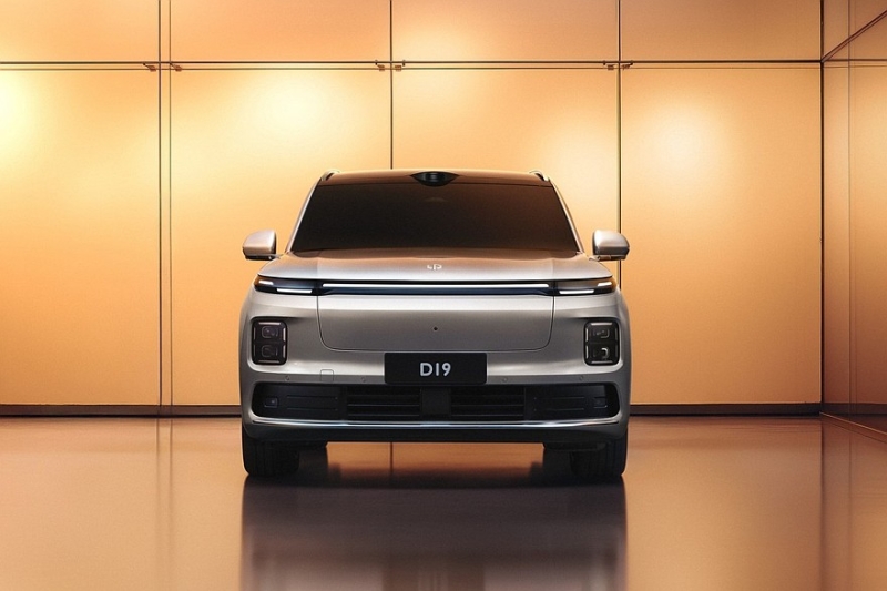 Флагманский кроссовер Leapmotor D19: засвечен интерьер