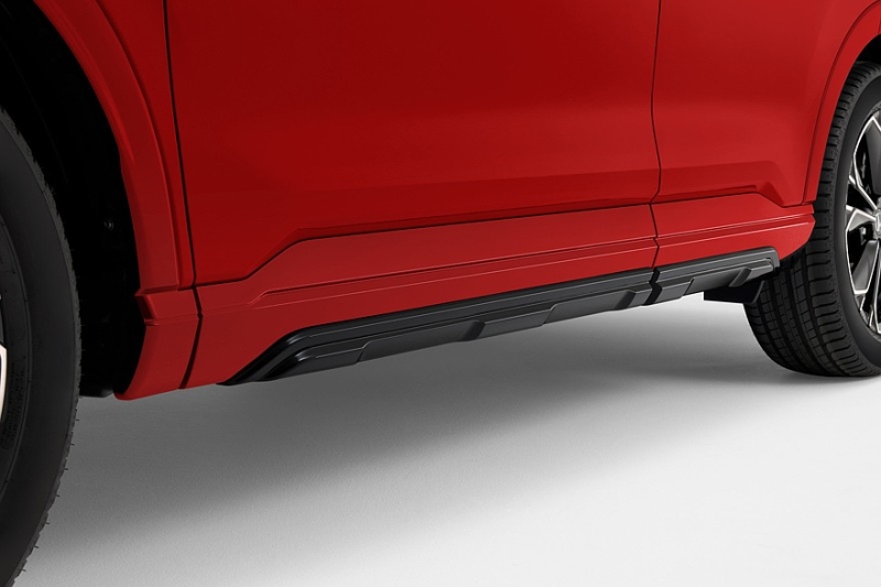 Honda CR-V готовится выйти на домашний рынок и подбирает аксессуары по торжественному случаю