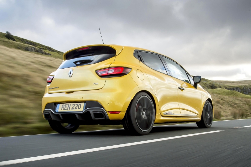 Хот-хэтч Renault Clio R.S. может вернуться на рынок в виде мощного гибрида