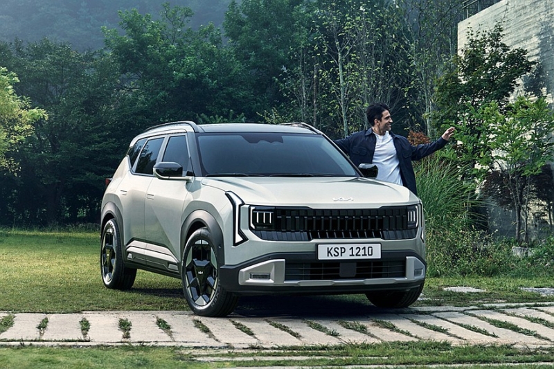 Кроссовер Kia Seltos нового поколения: больше и агрессивнее, есть гибрид и дизель