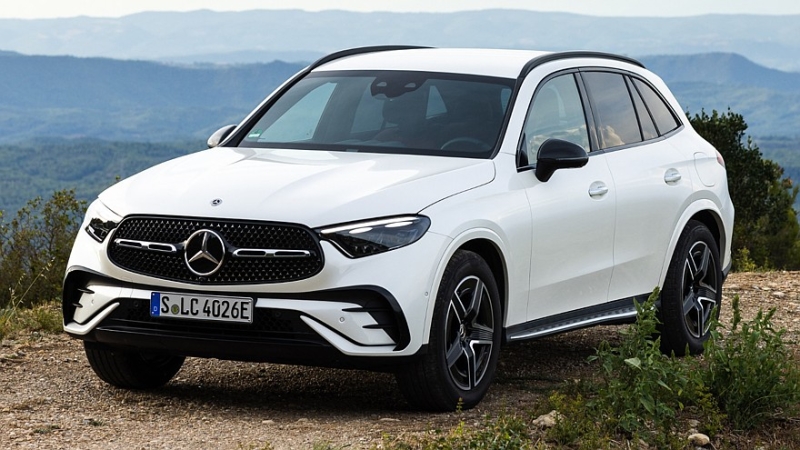 Обновлённый Mercedes-Benz GLC: первые изображения