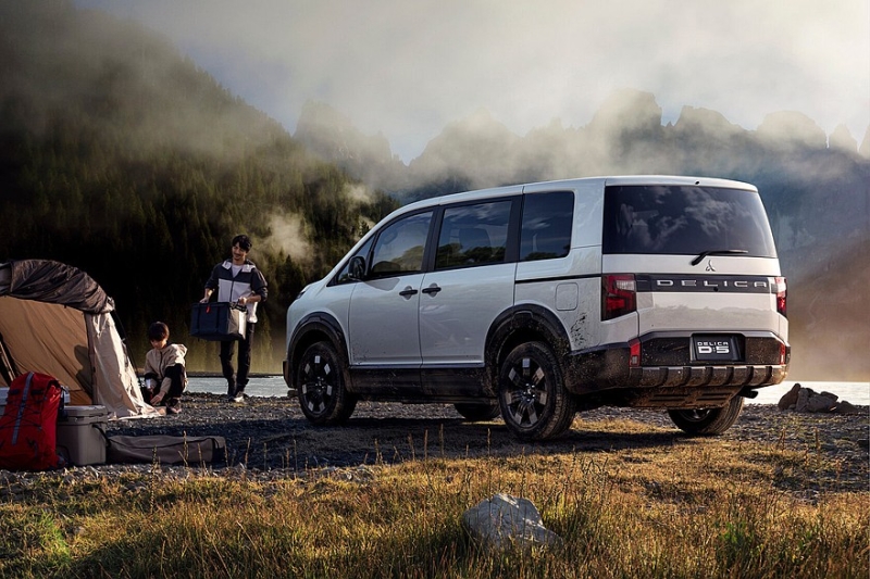 Обновлённый минивэн Mitsubishi Delica D:5 предложен с прежним дизелем