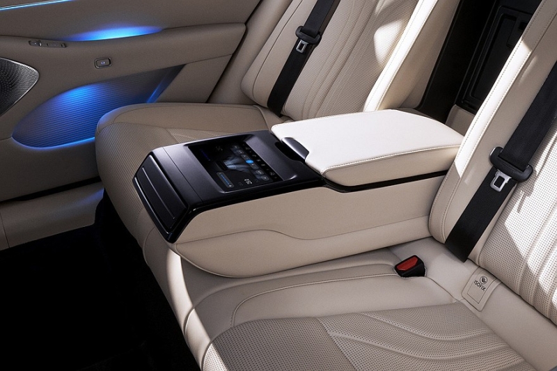 Полноприводный седан Voyah Passion L готов к старту продаж