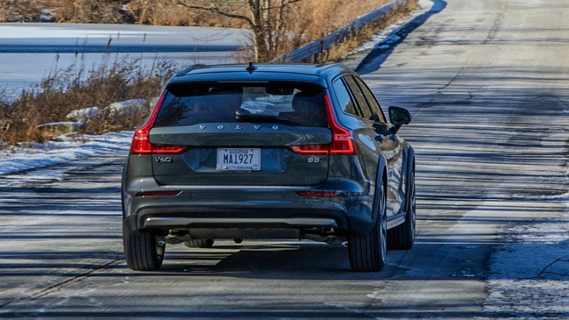 Потеря в сегменте универсалов: Volvo V60 Cross Country покидает американский рынок