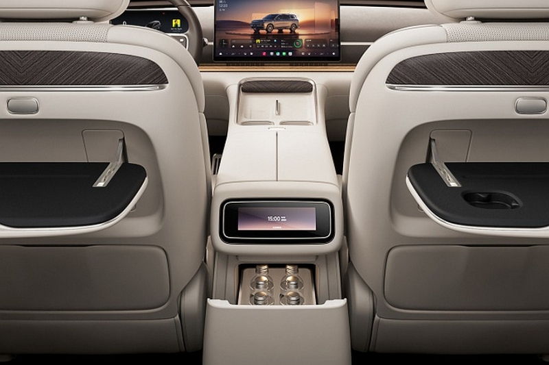 Роскошный кроссовер Leapmotor D19: полноценные фото салона