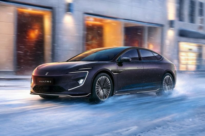 Роскошный седан Avatr 12 стартует в России: комплектации и цены