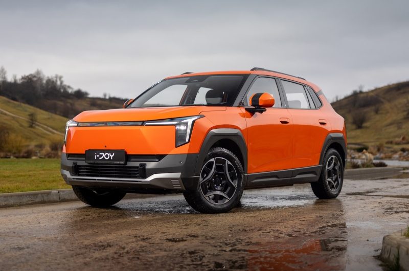 Старт продаж кроссовера Evolute i-Joy нового поколения: полный прайс-лист