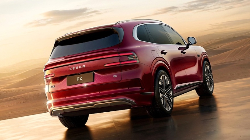 Большой кроссовер Zeekr 8X готовится к премьере: субфлагман с техникой флагмана