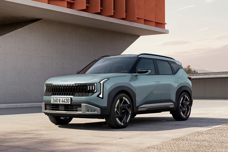 Кроссовер Kia Seltos нового поколения выходит на рынок: теперь версии побогаче