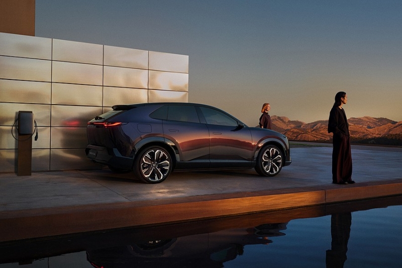 Кроссовер Mazda CX-6e на платформе Changan: официальная премьера