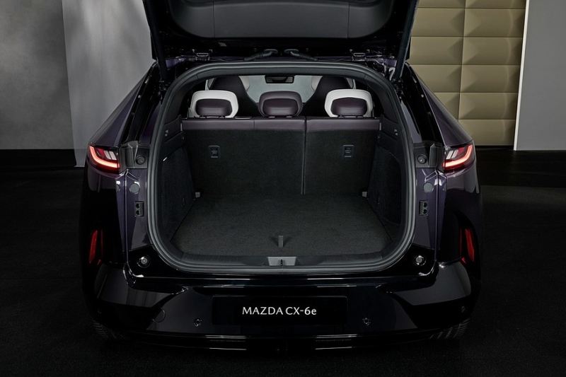 Кроссовер Mazda CX-6e на платформе Changan: официальная премьера