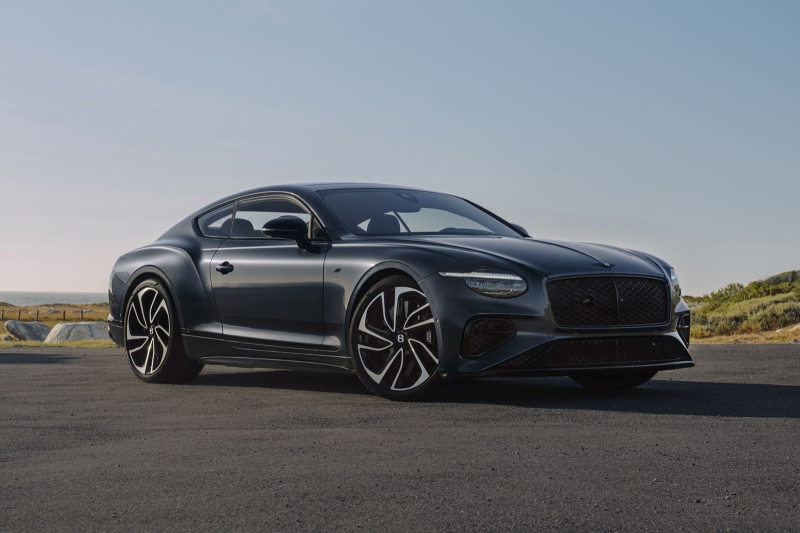 Линейка Bentley Continental пополнилась за счёт новых модификаций GT S и GTC S