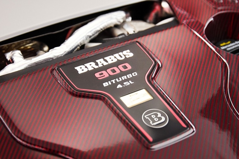 Новый Brabus 900 Rocket Edition дебютировал на очень крутых ностальгических колёсах