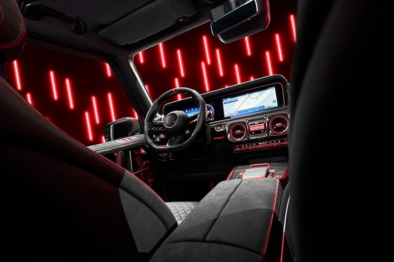 Новый Brabus 900 Rocket Edition дебютировал на очень крутых ностальгических колёсах