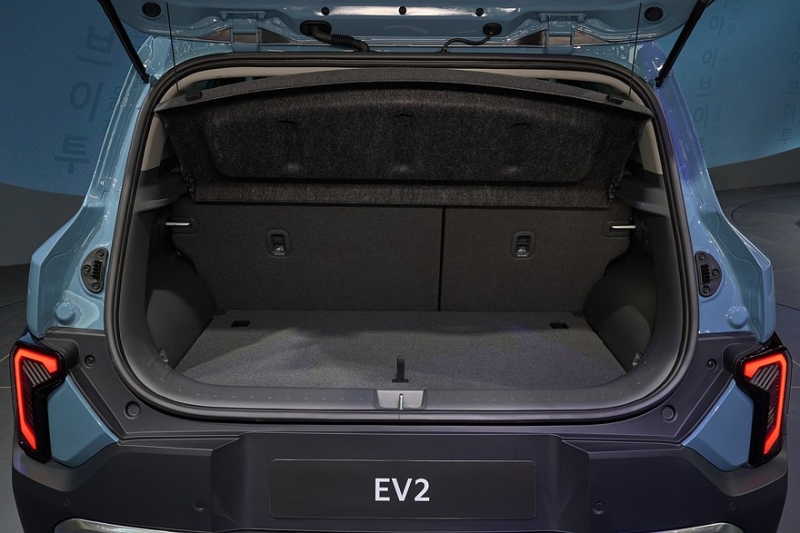 Рассекречен кроссовер Kia EV2: разный дизайн, две батареи и прописка в Европе