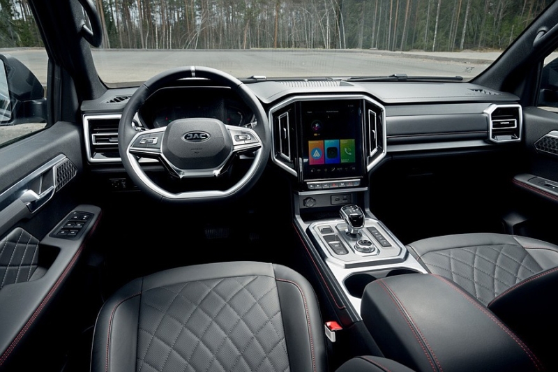 В России стартовали продажи новой версии флагманского пикапа JAC T9, цена известна