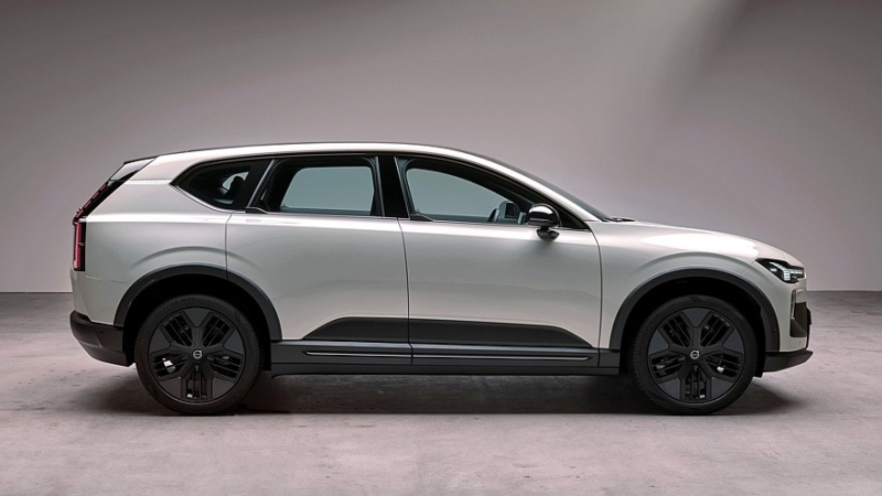 Volvo EX60: без дверных ручек, до 810 км на одной зарядке, сразу есть версия Cross Country