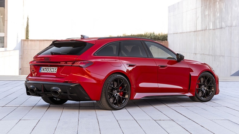 Audi полностью рассекретила новые «заряженные» лифтбек и универсал RS 5