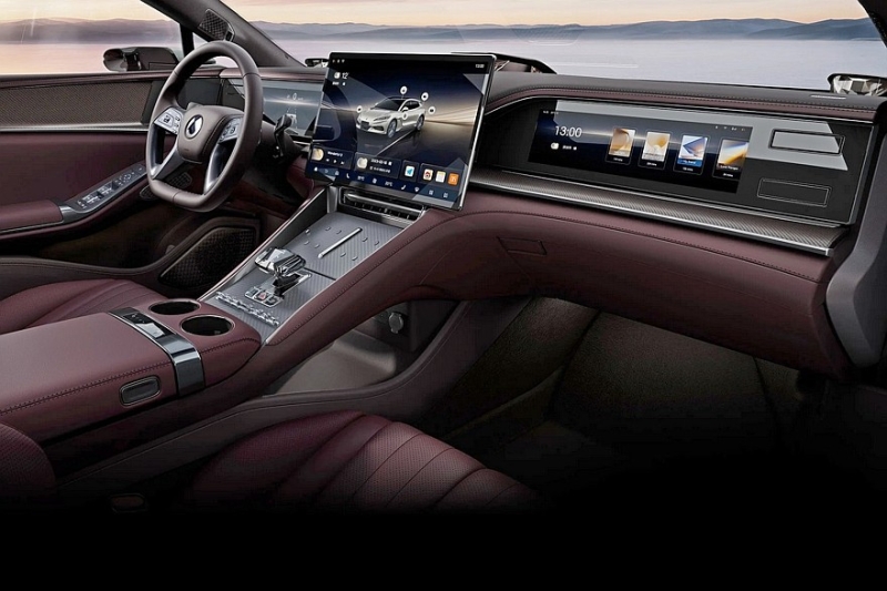 Большой хэтчбек Denza Z9 GT стал мощнее и получил улучшенный салон