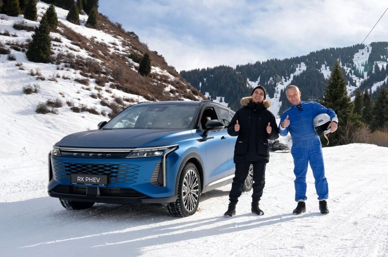 Exeed RX PHEV прошёл сложное испытание с подъёмом по льду с уклоном 41°
