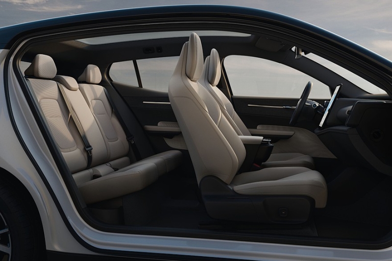 Кроссовер Volvo EX30 обзавёлся новой стартовой версией с более скромной техникой