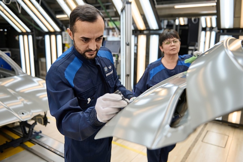 Крупнейший в Европе завод BMW отметил юбилей производственным рекордом