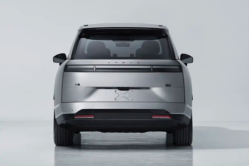 Похожий на Range Rover кроссовер Xpeng GX предложат с несколькими вариантами начинки