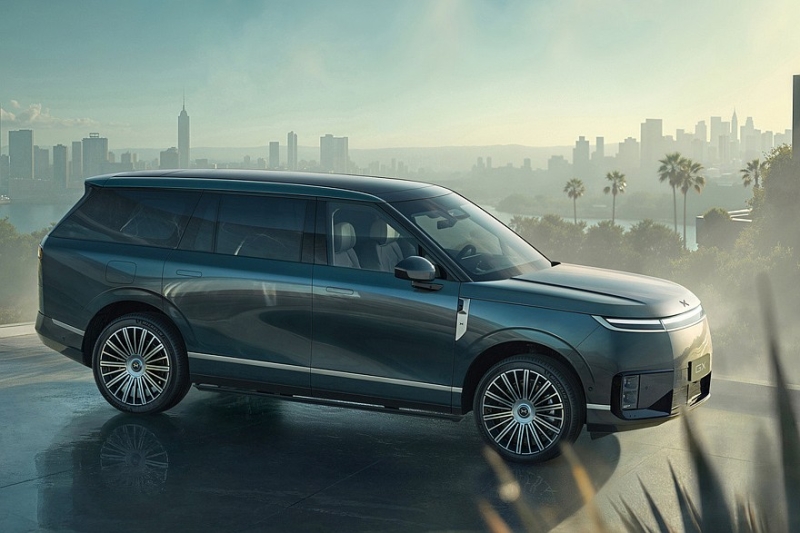 Похожий на Range Rover кроссовер Xpeng GX предложат с несколькими вариантами начинки