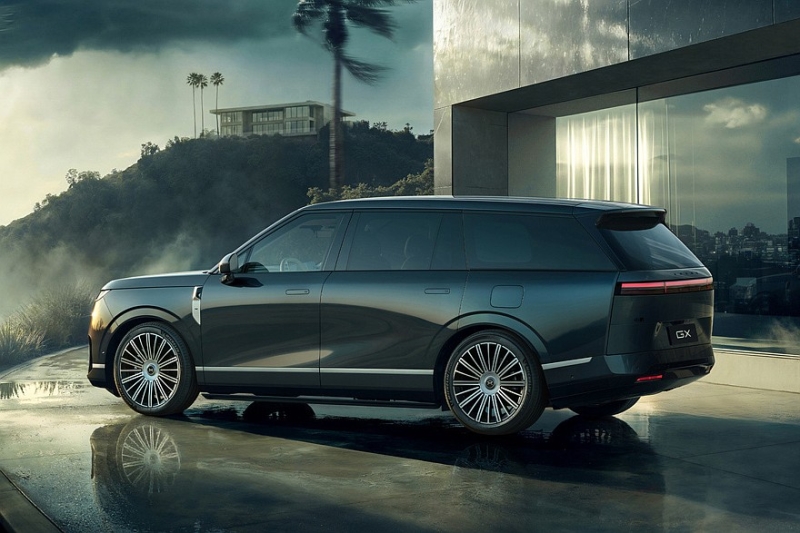 Похожий на Range Rover кроссовер Xpeng GX предложат с несколькими вариантами начинки