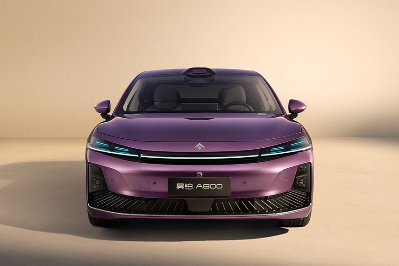 Роскошный седан Hyptec A800 от GAC: интересная фишка в салоне и полный привод