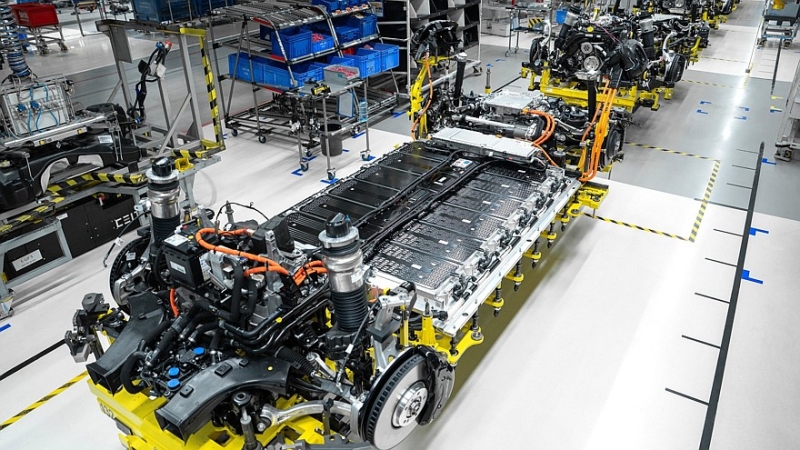 Сделано в Словакии: новый Porsche Cayenne Electric пошёл в производство