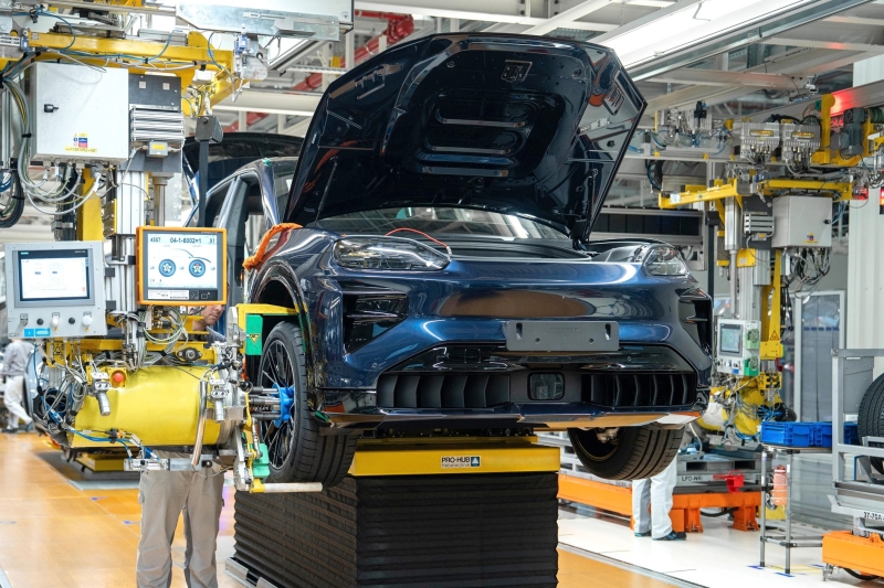 Сделано в Словакии: новый Porsche Cayenne Electric пошёл в производство