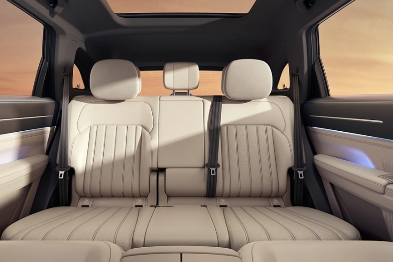 Совсем ещё свежий кроссовер Jetour X70L превратился в Soueast S08