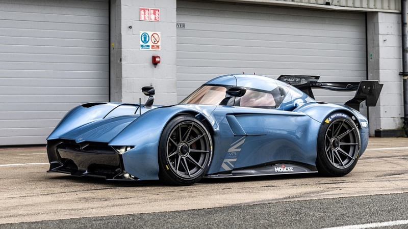Способный ездить по потолку британский суперкар McMurtry Speirling готов к производству