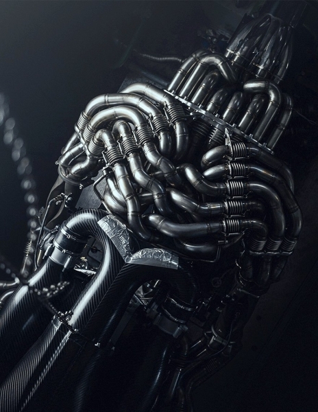 Суперкар De Tomaso P900 показал свой фантастический 7,0-литровый атмосферный V12