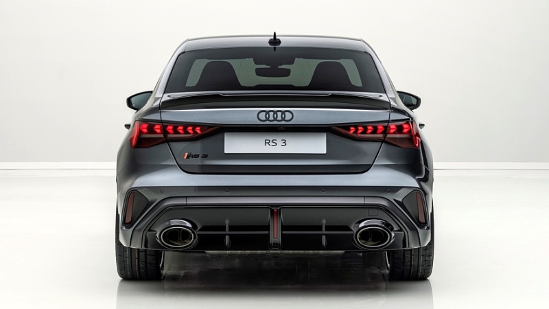 Audi RS 3 competition limited: регулируемая подвеска, новый обвес и большая наценка