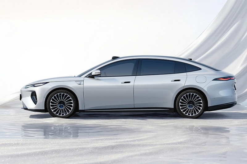 Ещё один флагман BYD: показан большой седан Seal 08