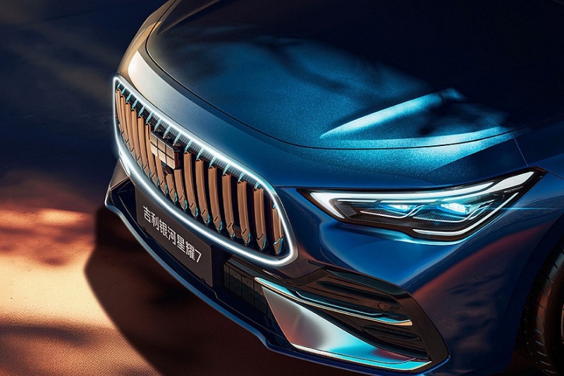Geely готовит полноприводный седан Galaxy Starshine 7 с дизайном в стиле нового Emgrand
