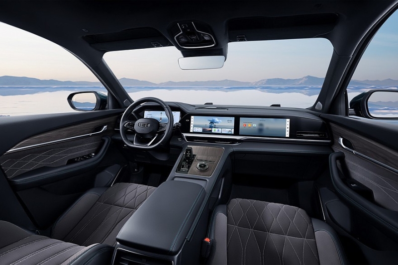 Geely обновила базовую версию кроссовера Monjaro в РФ, цена известна