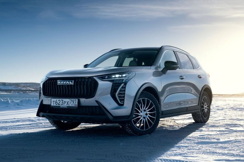 Haval Jolion получил в России обновлённый салон и более тяговитый мотор. Объявлены цены
