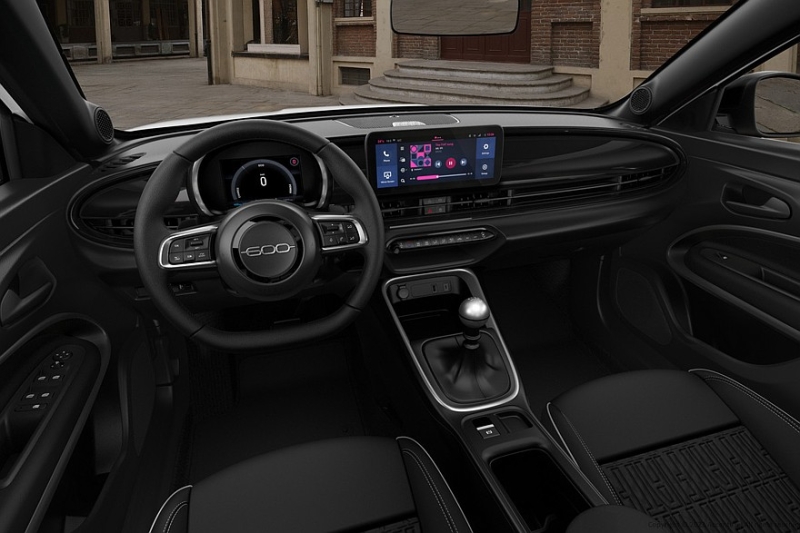 Кроссовер Fiat 600: теперь и чисто бензиновая версия с механикой