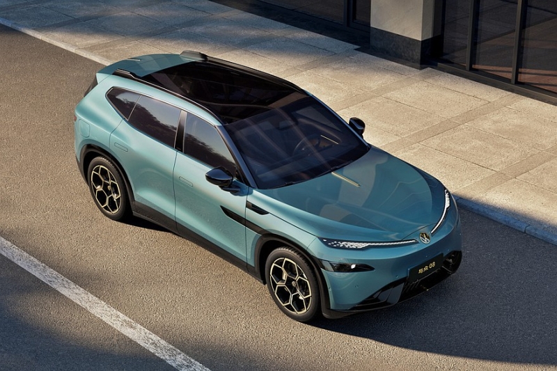 Кроссовер Volkswagen ID.Unyx 08 доступен к заказу: богатое оснащение, есть полный привод