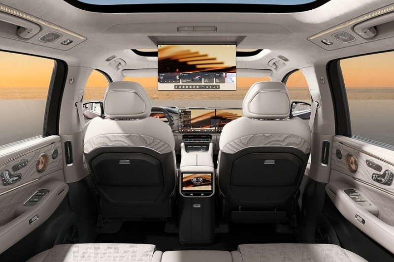 Кроссовер Zeekr 8X начинает карьеру с ажиотажного спроса