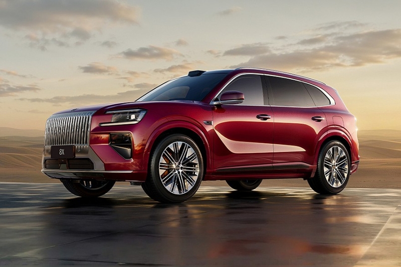 Кроссовер Zeekr 8X показал свой интерьер перед скорым стартом продаж