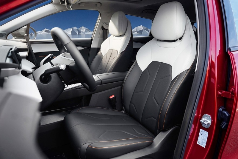 Новый кроссовер Omoda C5 для российского рынка: цены и комплектации