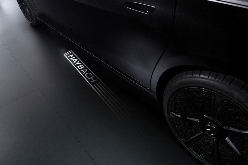 Обновлённый Mercedes-Maybach S-Class: в Европе без V12, решётка крупнее, подсветка богаче