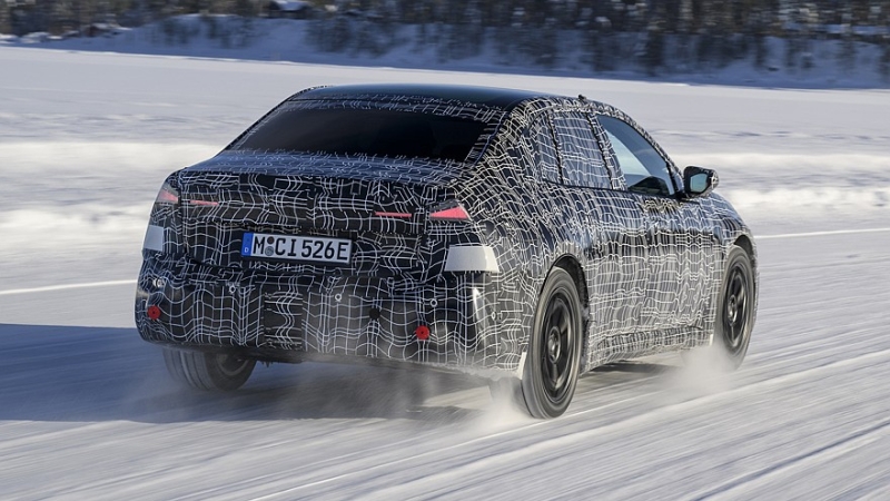 Пополнение в семействе: баварцы раскрыли дату премьеры нового BMW i3