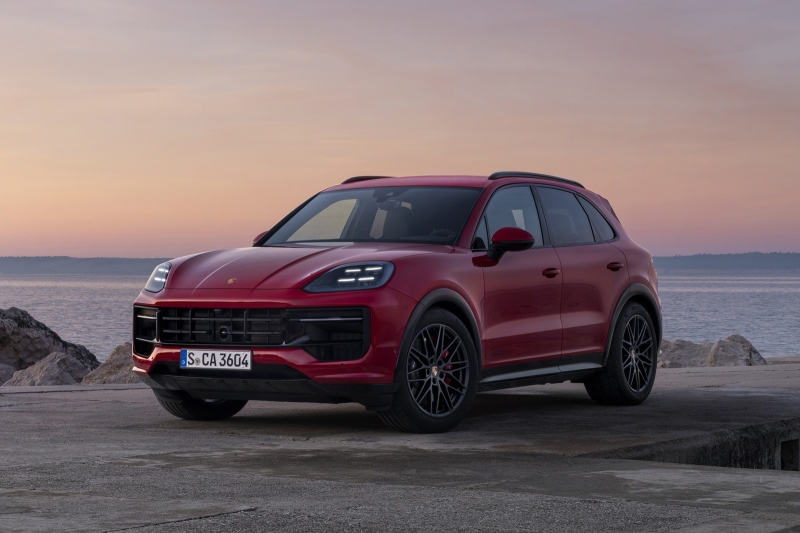 Стало известно, когда на рынок выйдет новый Porsche Cayenne с ДВС