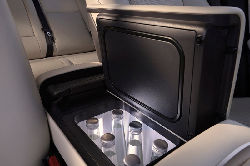 Старт продаж Nissan NX8 уже близко: показан интерьер