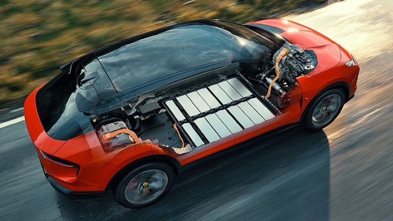 В Китае представлен plug-in гибридный кроссовер Lotus For Me с техникой от Zeekr